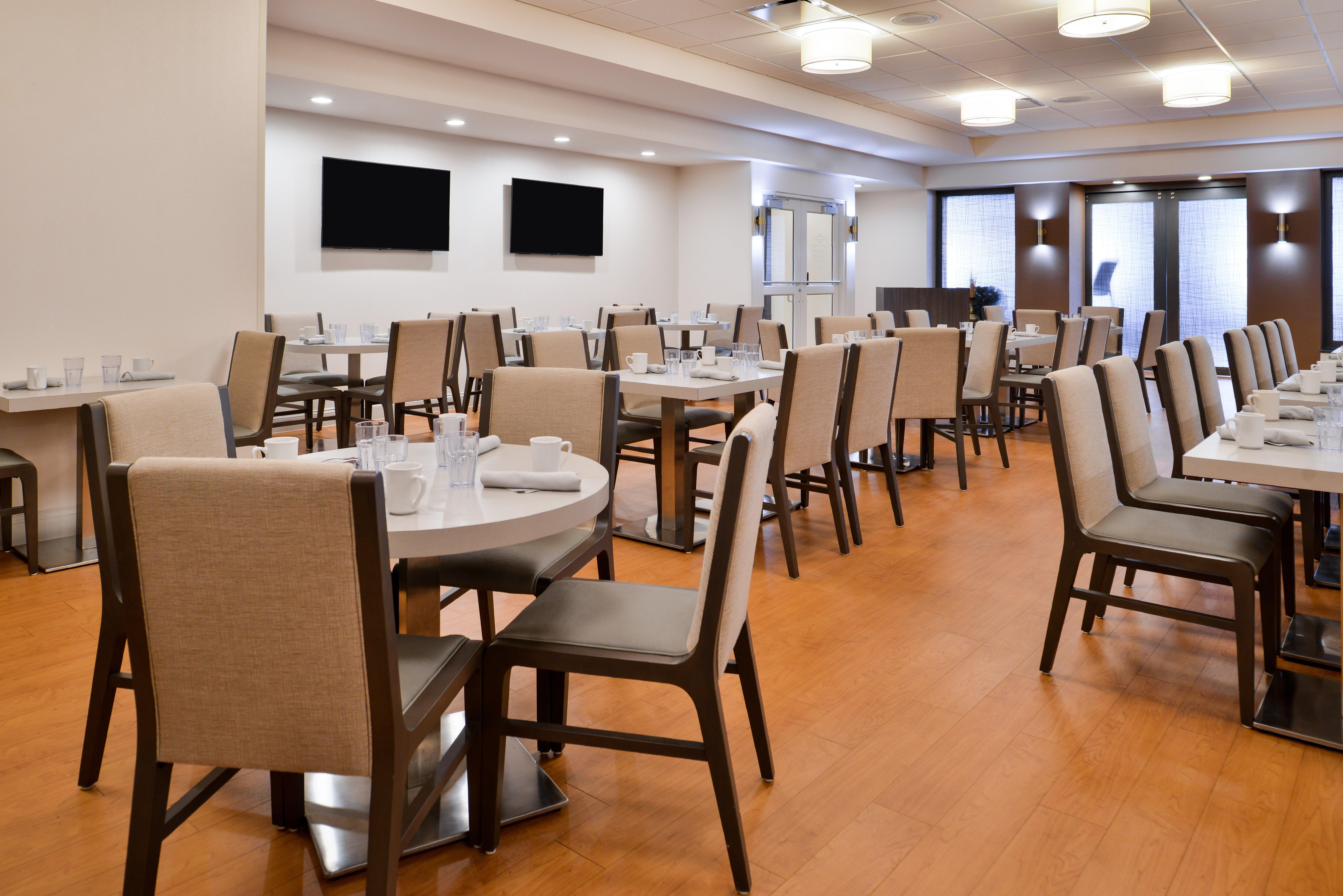 Holiday Inn Hotel & Suites Rochester - Marketplace By Ihg Exterior foto